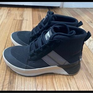 Sorel out n about waterproof sneakers 5.5